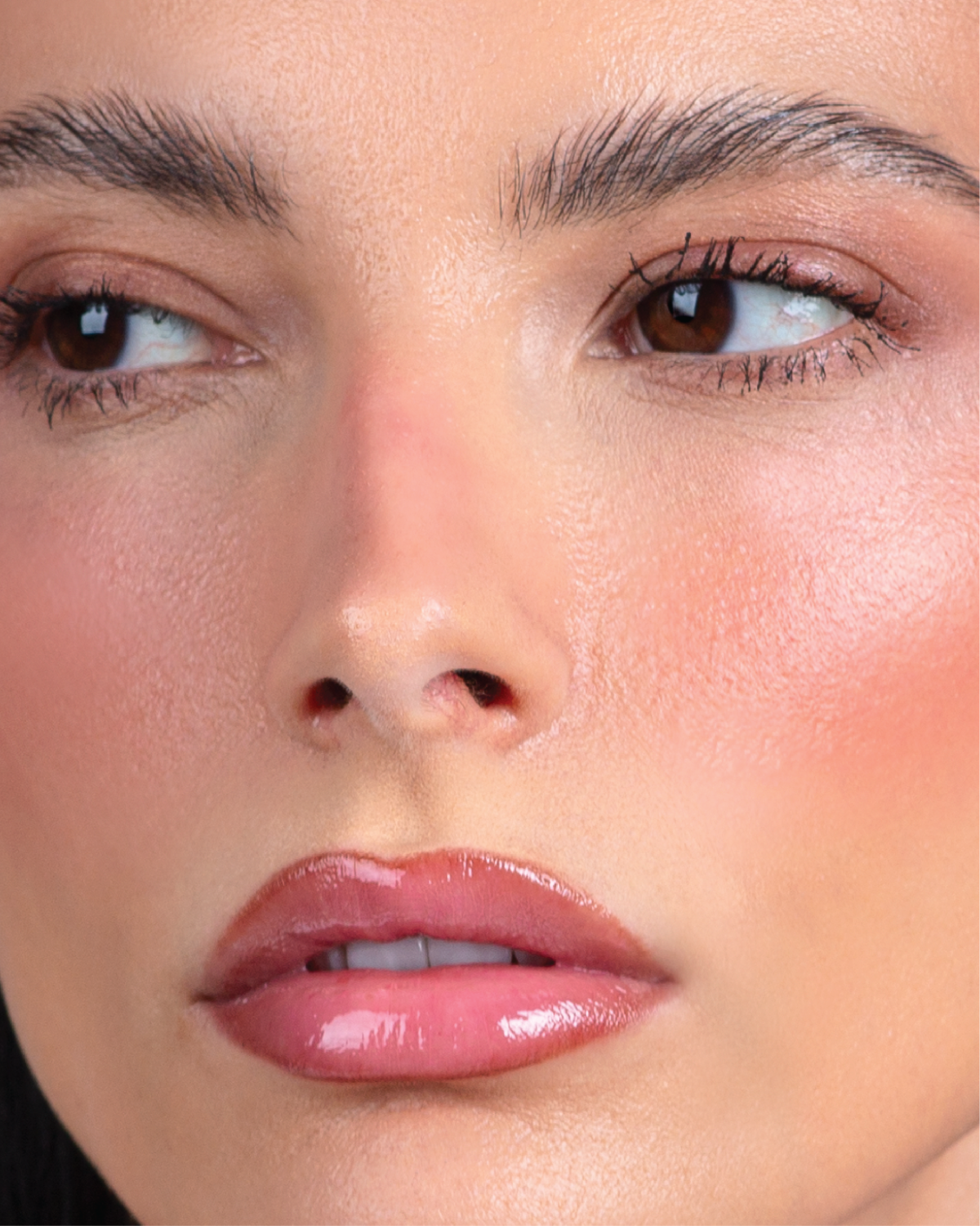 Glossy Kiss Lip Gloss - Image 3